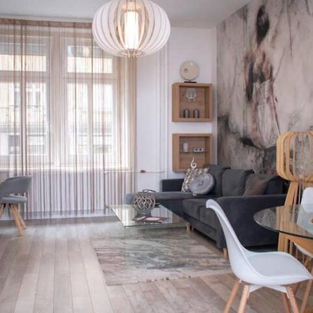 Elegant Stylish Modern Downtown Home Next 2 Danube Будапеща Екстериор снимка